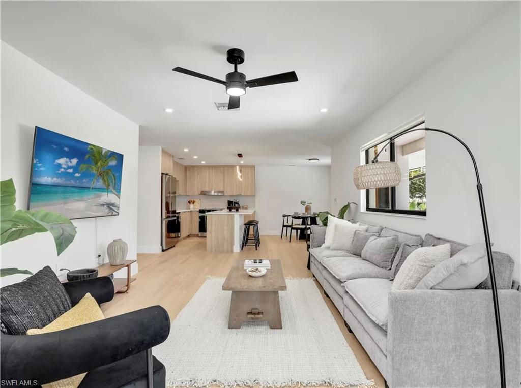 2616 Lakeview Dr, Naples, FL 34112 Photo