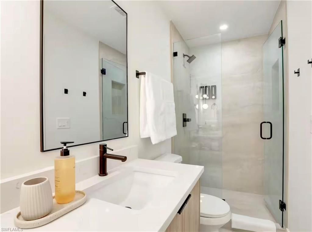 2616 Lakeview Dr, Naples, FL 34112 Photo