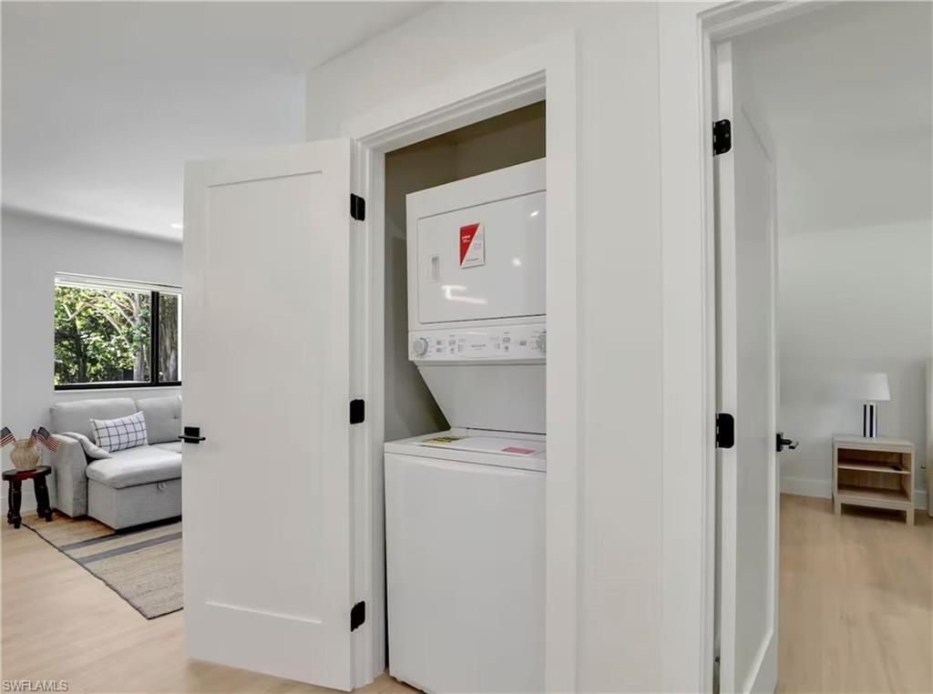 2616 Lakeview Dr, Naples, FL 34112 Photo