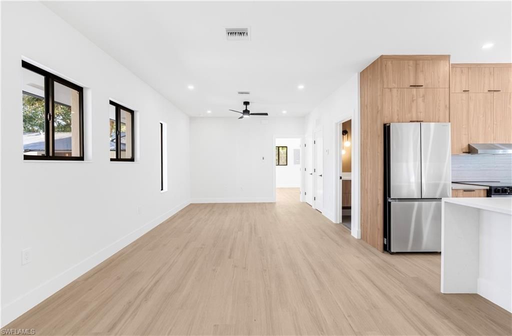 2616 Lakeview Dr, Naples, FL 34112 Photo