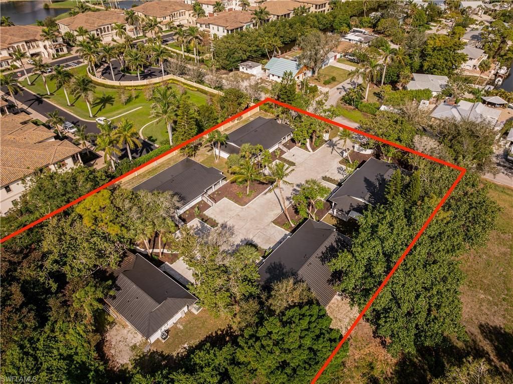 2616 Lakeview Dr, Naples, FL 34112 Photo