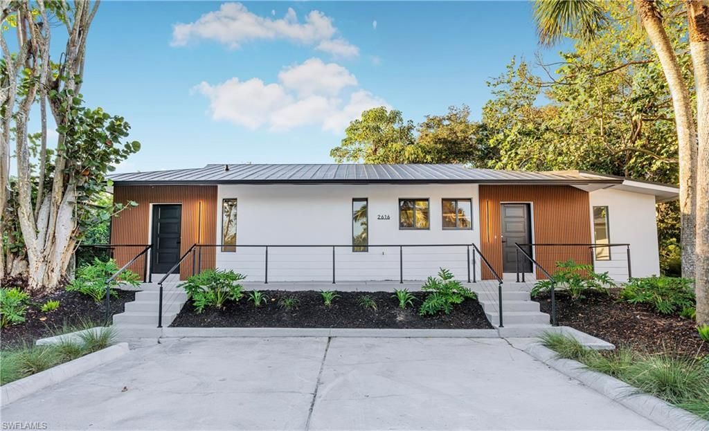 2616 Lakeview Dr, Naples, FL 34112 Photo