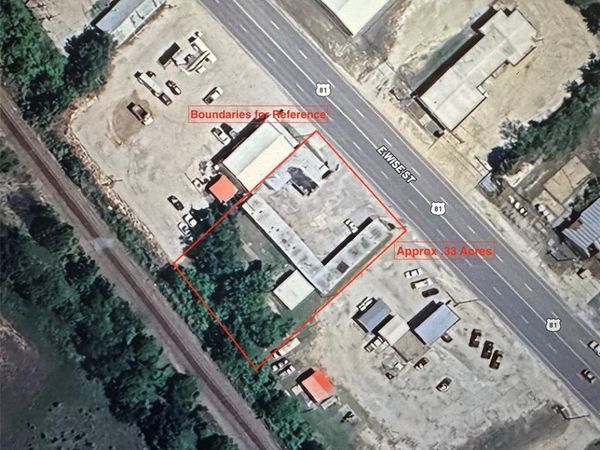 1408 E Wise Street, Bowie, TX 76230