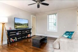 1174 Leesville Street photo 4