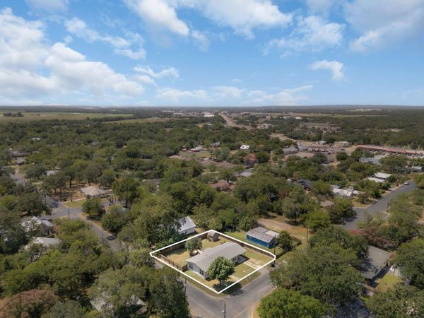 209 E Live Oak ST, Burnet, TX 78611