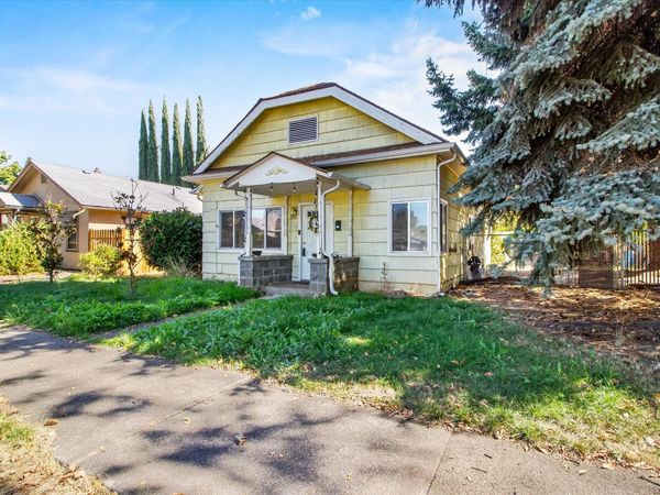109 S Orange Street, Medford, OR 97501
