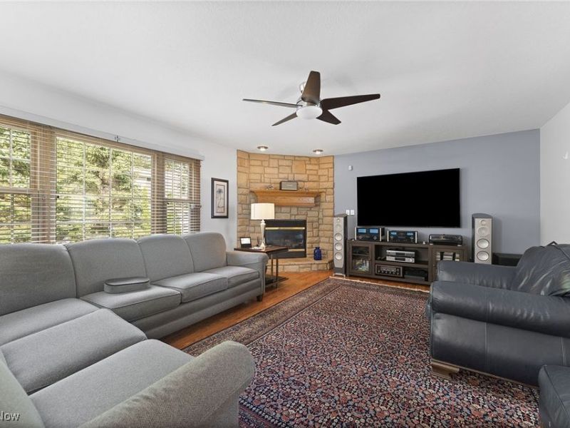 1103 Oakwood Drive, Kent, OH 44240 Photo 9