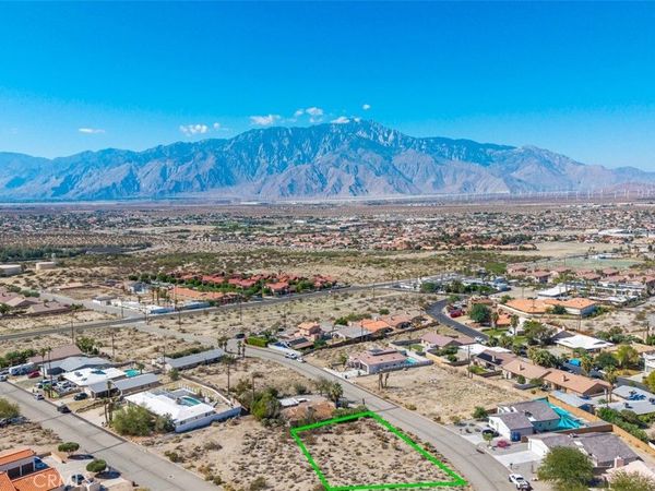 12 Casa Loma Rd, Desert Hot Springs, CA 92240