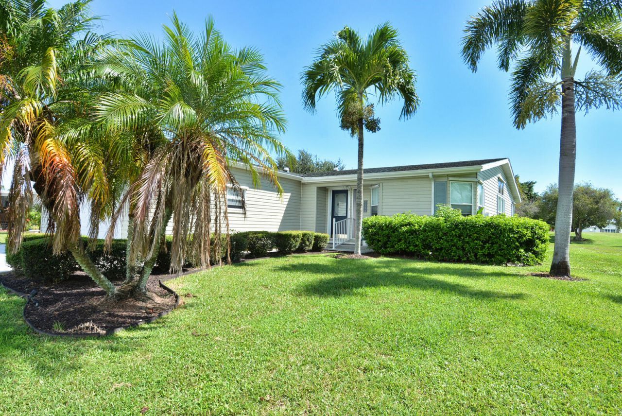 8154 14th Hole Drive, Port Saint Lucie, FL 34952 Photo