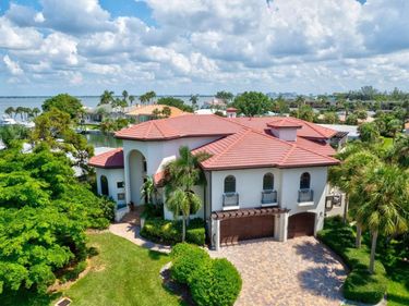 524 SCHOONER LANE, LONGBOAT KEY, FL 34228