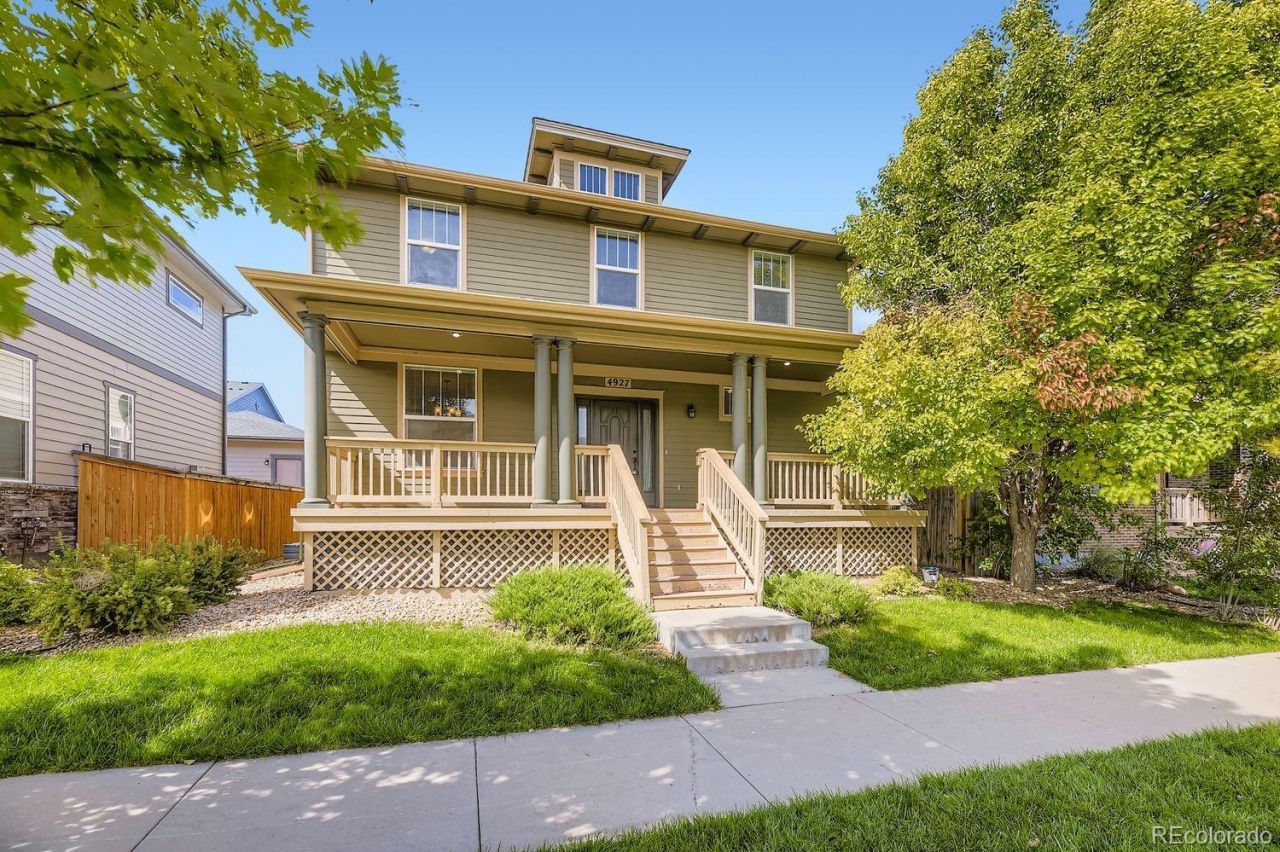 4927 S Addison Way, Aurora, CO 80016 Main Photo
