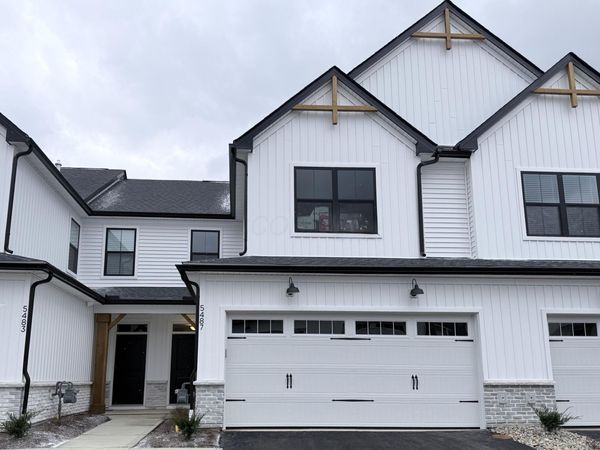 5487 Fawnsbury Court, Powell, OH 43065