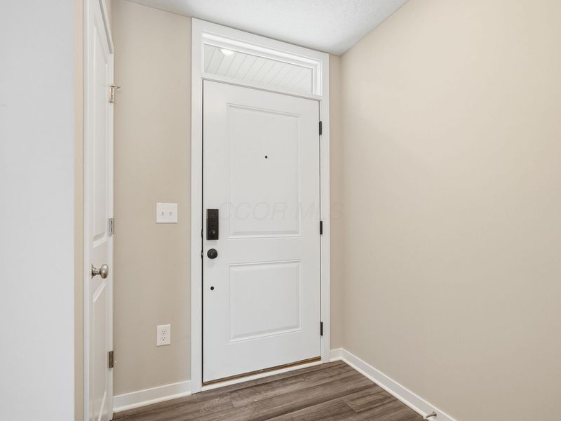 5487 Fawnsbury Court, Powell, OH 43065 Photo 2