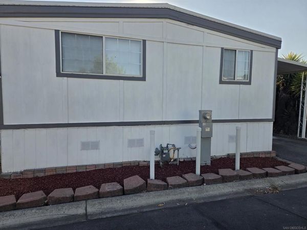 2550 E Valley Parkway, Unit 122, Escondido, CA 92027