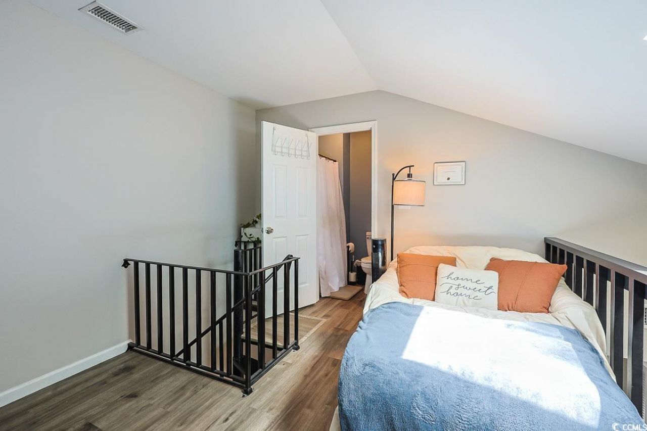 1205 Erin Way Photo 18