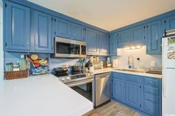 1205 Erin Way photo 4