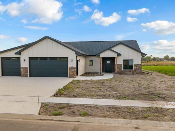 1716 N 18th Street, Aberdeen, SD 57401