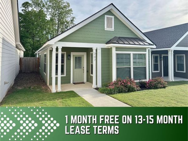 707 NE Heights Lane, Bentonville, AR 72712