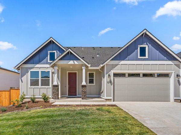 1158 Pumpkin, Unit 333, Eagle Point, OR 97524