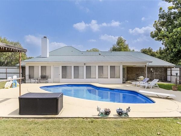 111 Kirk Road, Midlothian, TX 76065