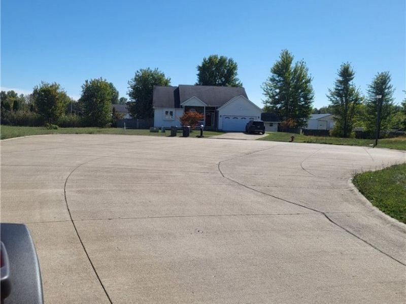 307 Skyline Drive, Elyria, OH 44035 Photo 3