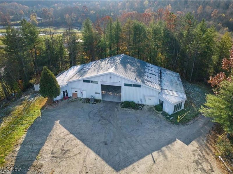 4050 Tall Timber Road NE, Mineral City, OH 44656 Photo 1