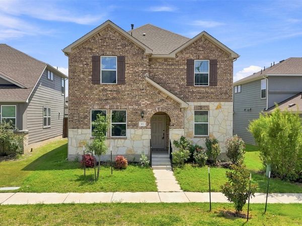 102 Gracie WAY, Hutto, TX 78634