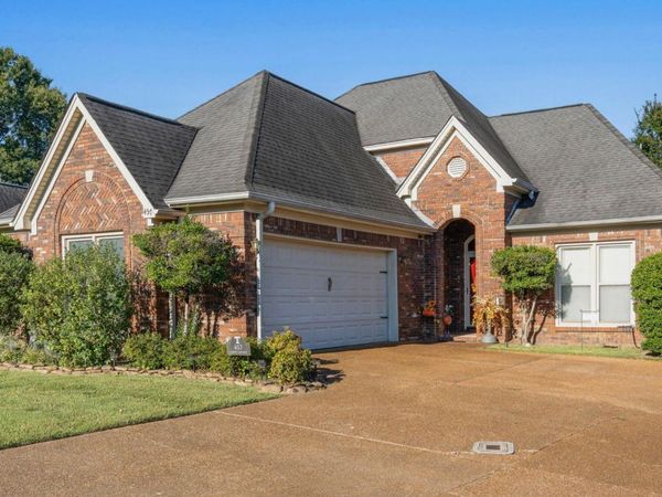 457 Fairway Oaks Drive, Hernando, MS 38632
