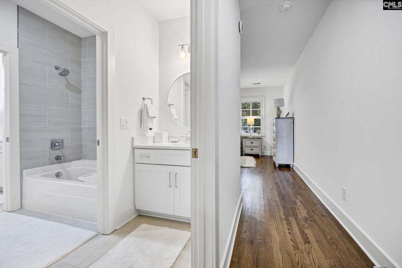 21 Highbourne Court Photo 34