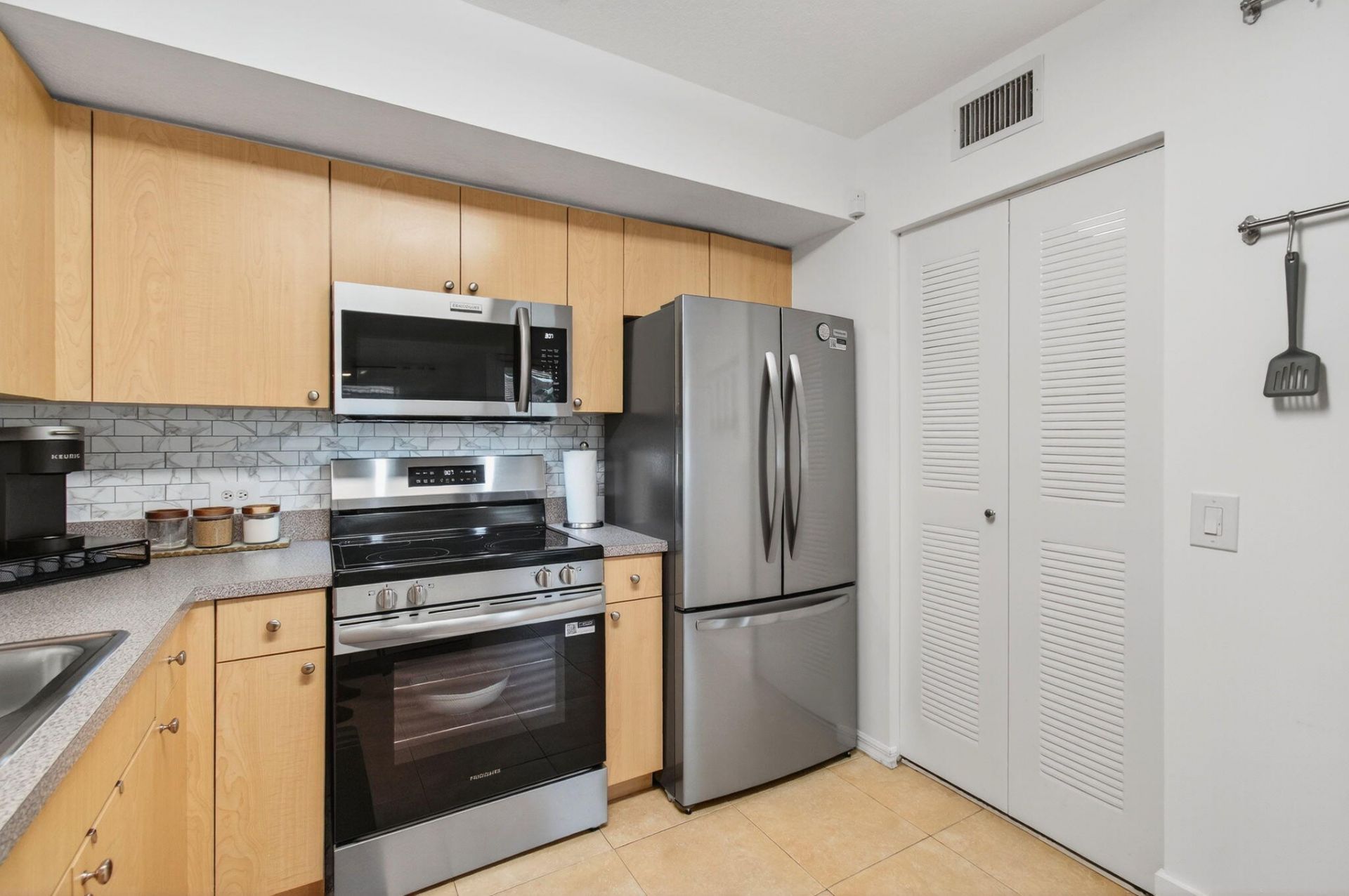 1202 Villa Circle, Boynton Beach, FL 33435 Photo