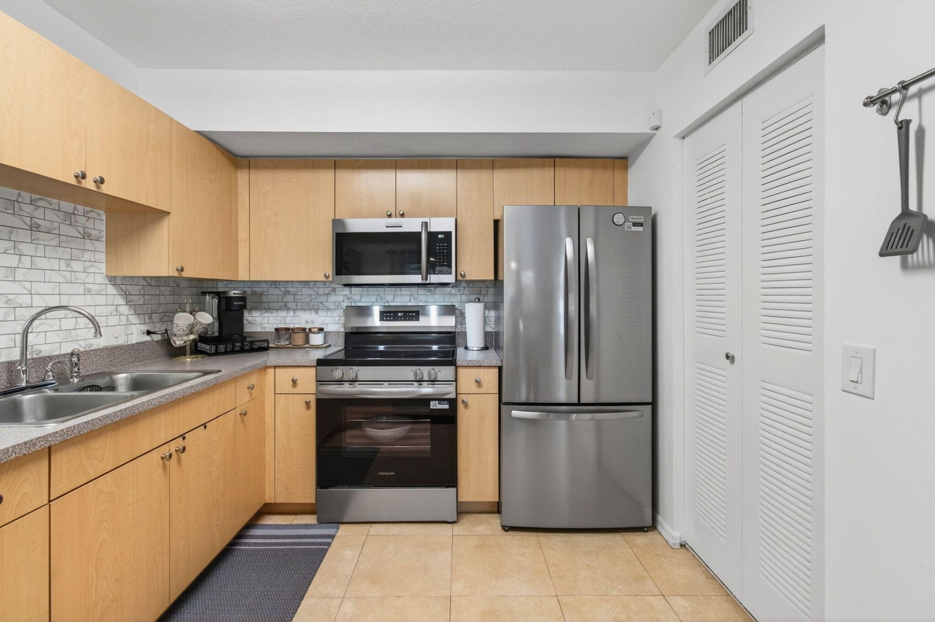 1202 Villa Circle, Boynton Beach, FL 33435 Photo