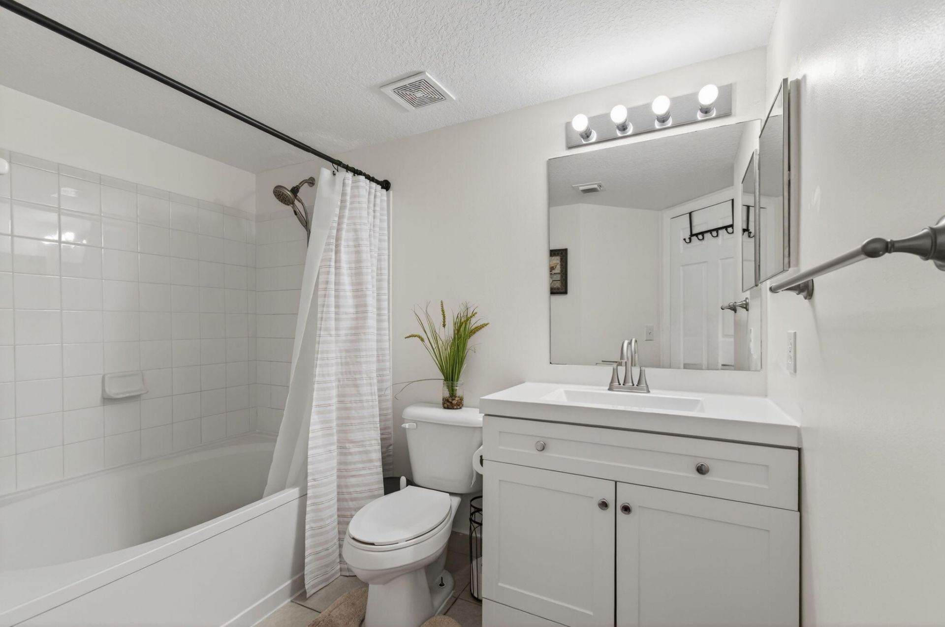 1202 Villa Circle, Boynton Beach, FL 33435 Photo