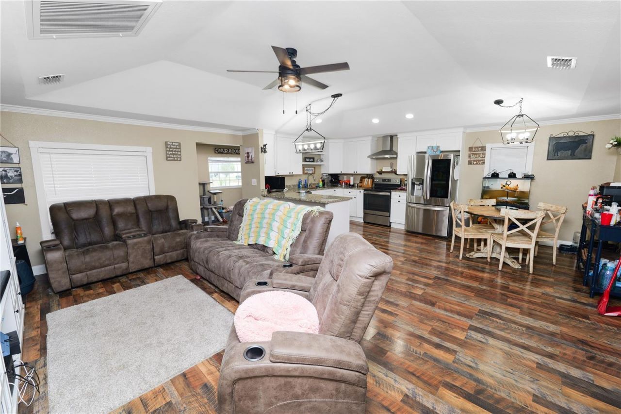 2719 Woodstock Avenue, Eaton Park, FL 33840 Photo