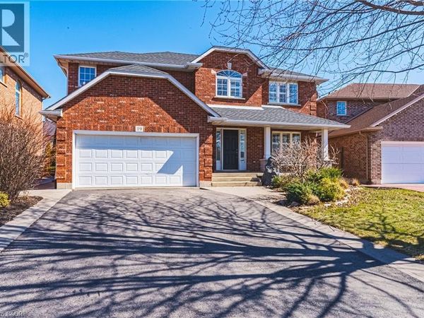 19 LIUNA Court, Hamilton, ON L8E5Z1