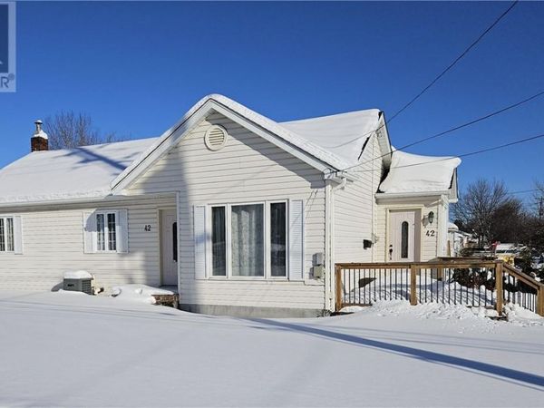 42 Second Avenue N, Sudbury, ON P3B3L8