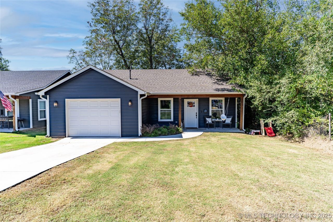 904 S Hickory Street, Bristow, OK 74010 Main Photo