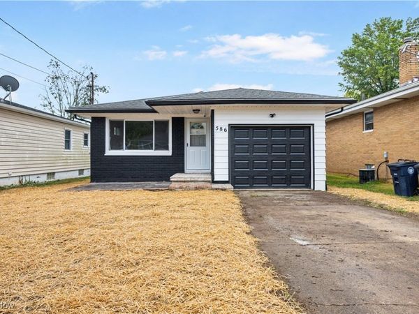 586 Hillman Road, Akron, OH 44312