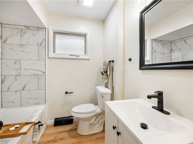 586 Hillman Road, Akron, OH 44312 Photo 12