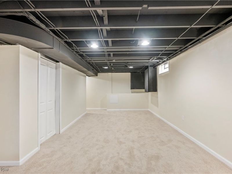 586 Hillman Road, Akron, OH 44312 Photo 19