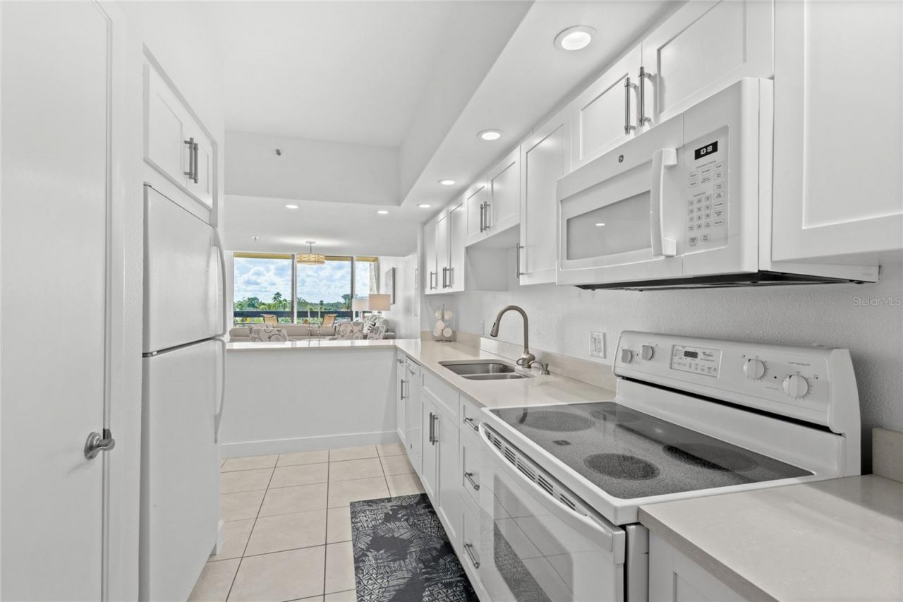 1065 Gulf Of Mexico Drive, Unit 402, Longboat Key, FL 34228 Photo