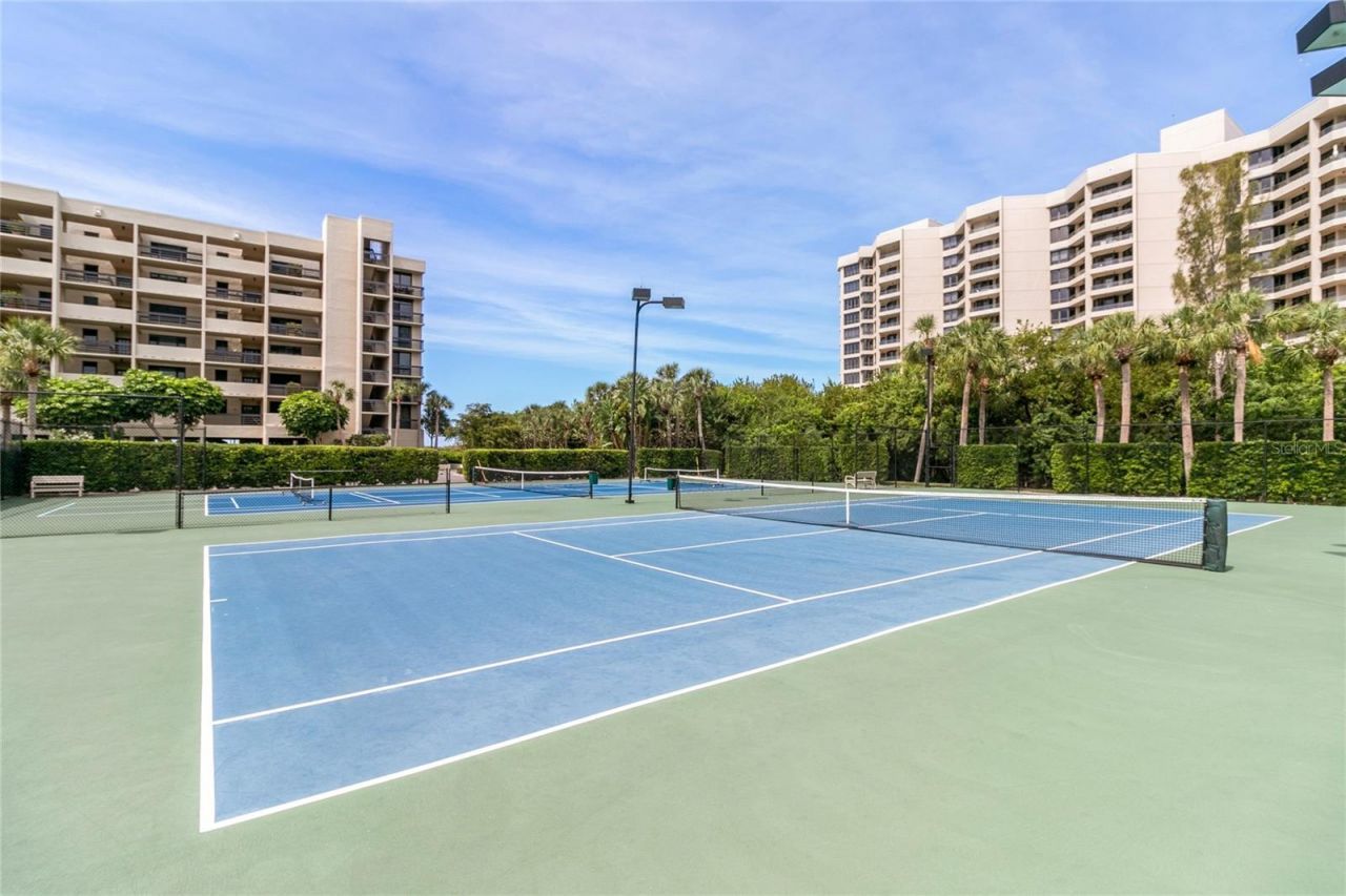 1065 Gulf Of Mexico Drive, Unit 402, Longboat Key, FL 34228 Photo