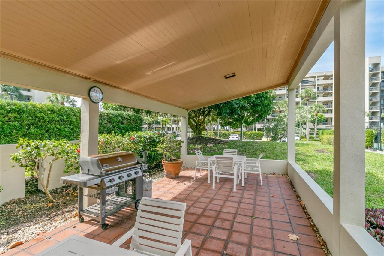 1065 Gulf Of Mexico Drive, Unit 402, Longboat Key, FL 34228 Photo