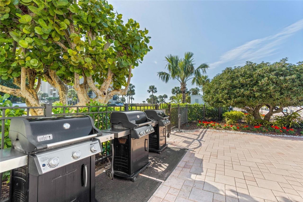1065 Gulf Of Mexico Drive, Unit 402, Longboat Key, FL 34228 Photo