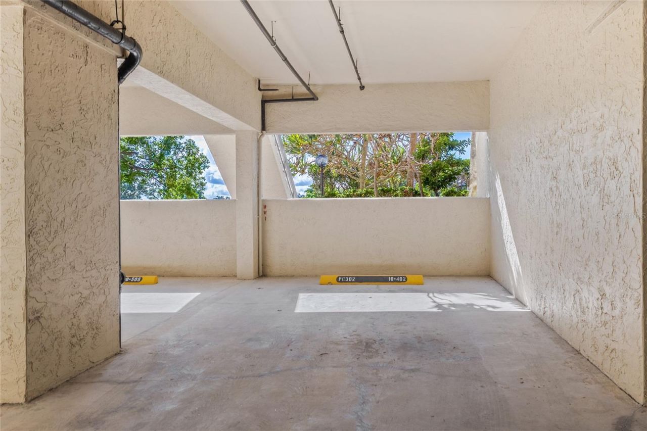 1065 Gulf Of Mexico Drive, Unit 402, Longboat Key, FL 34228 Photo