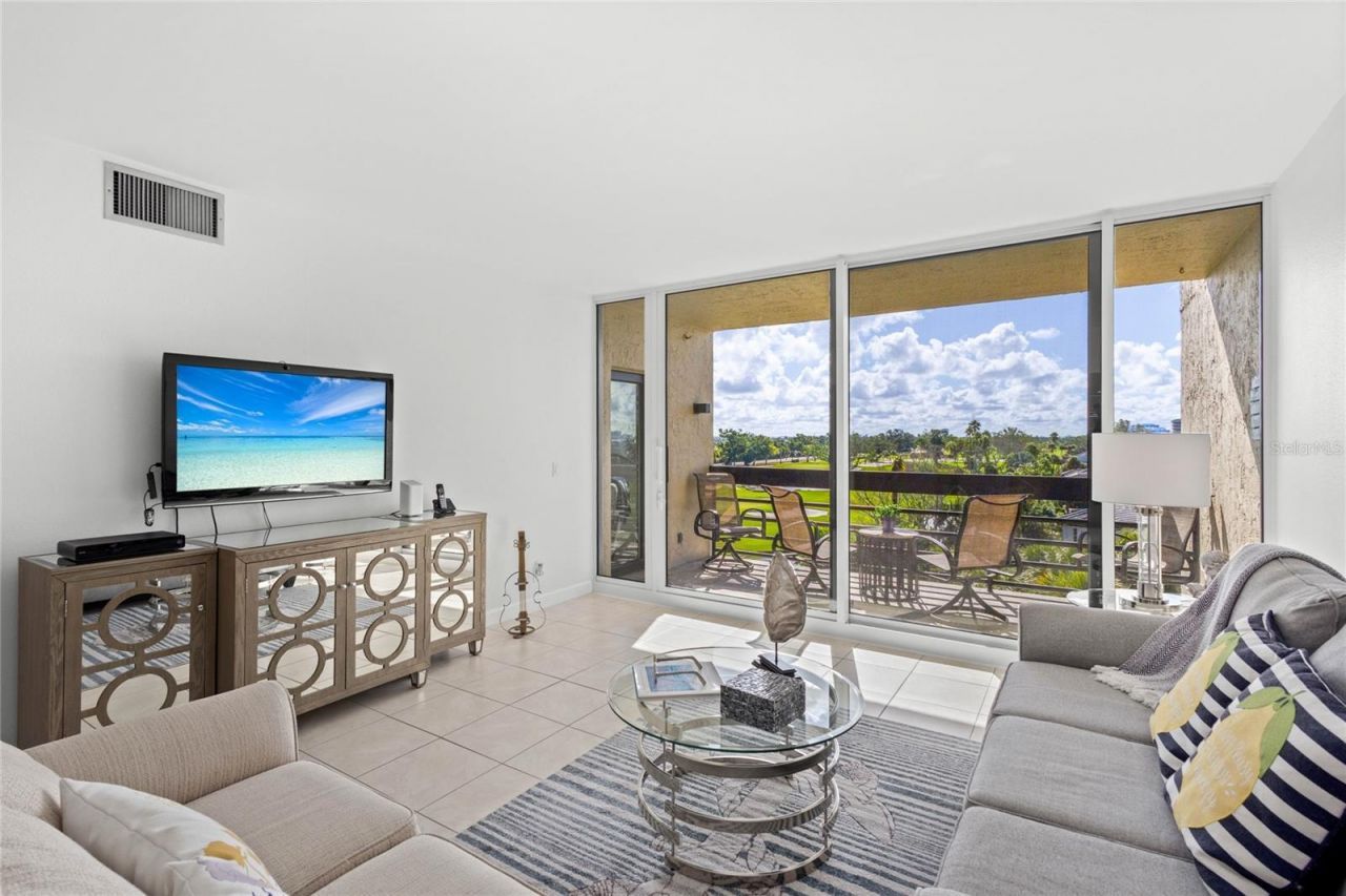 1065 Gulf Of Mexico Drive, Unit 402, Longboat Key, FL 34228 Photo
