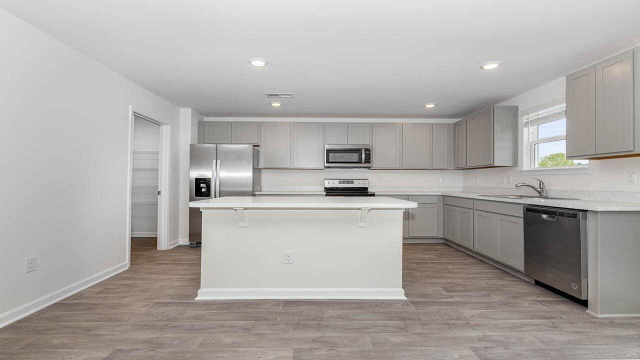 130 Cantley Way Photo 7