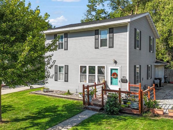 415 H Avenue, Nevada, IA 50201