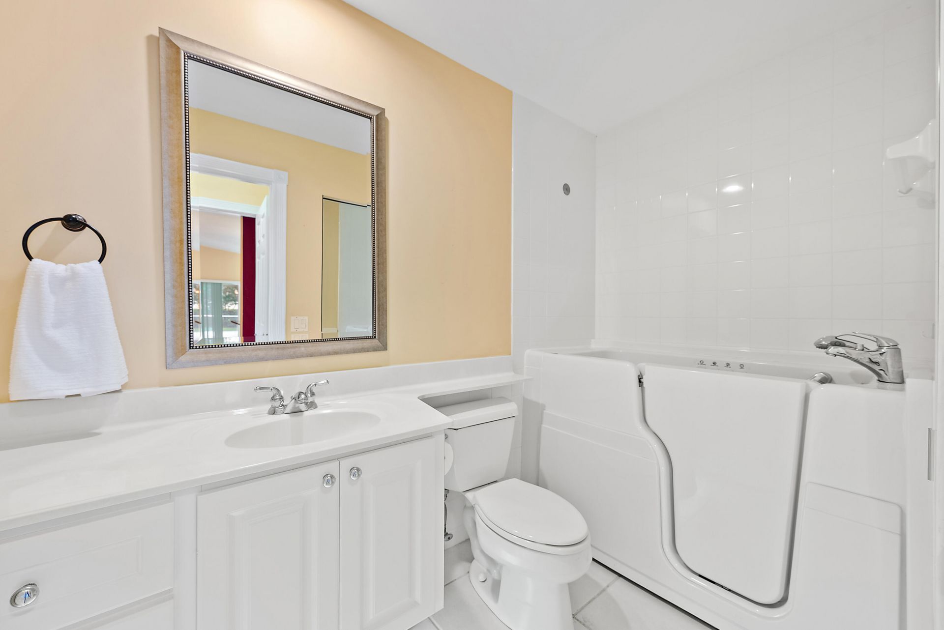 8431 SE Retreat Drive, Hobe Sound, FL 33455 Photo