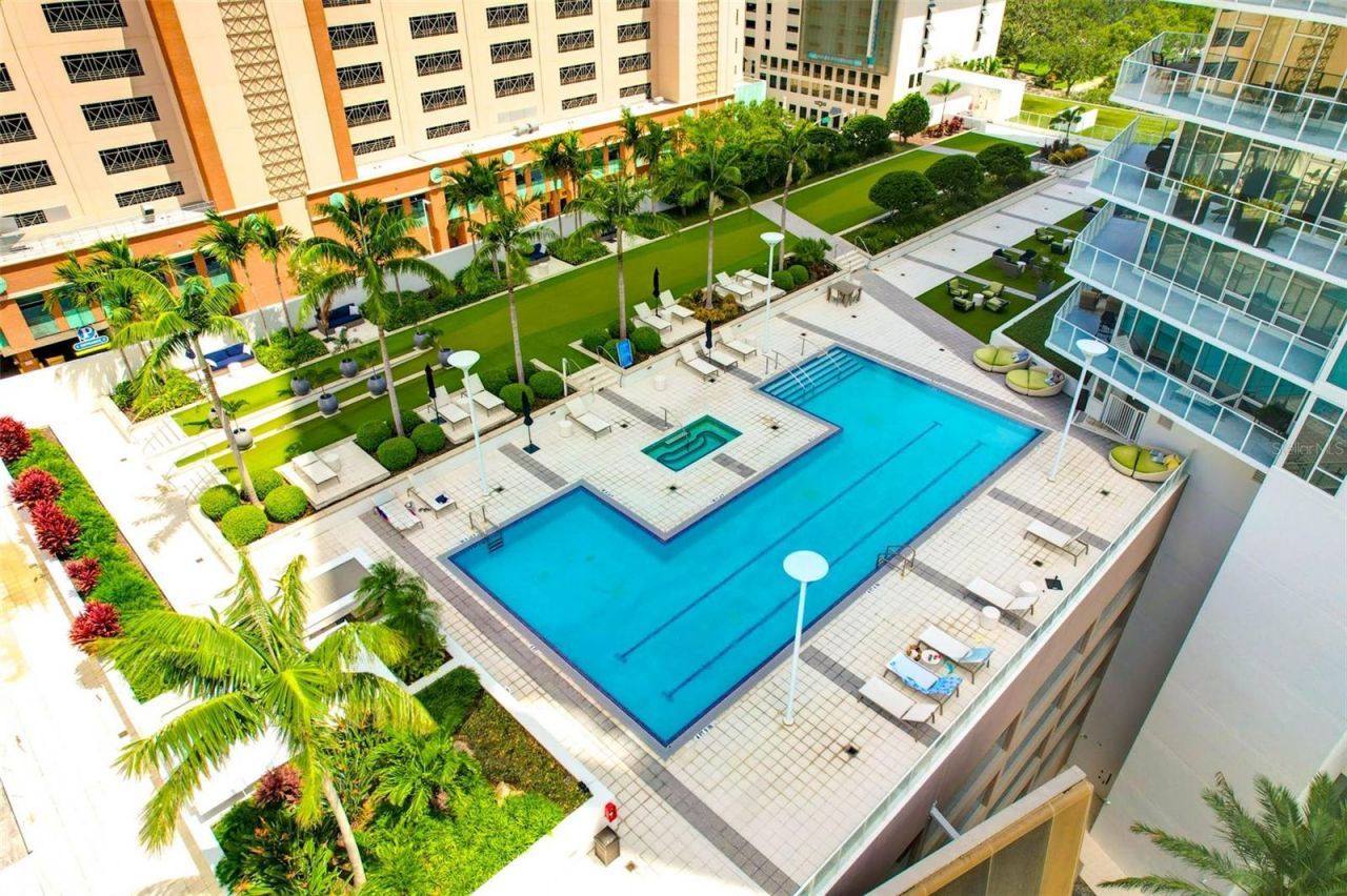 145 2nd Avenue S, Unit 521, Saint Petersburg, FL 33701 Photo