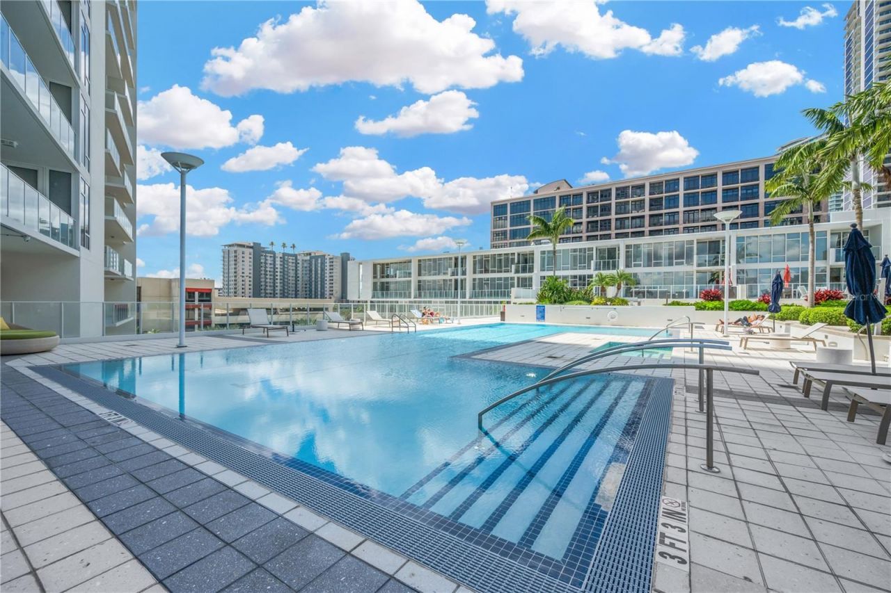 145 2nd Avenue S, Unit 521, Saint Petersburg, FL 33701 Photo